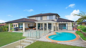 Nirvana Waters - Waterfront with Pool